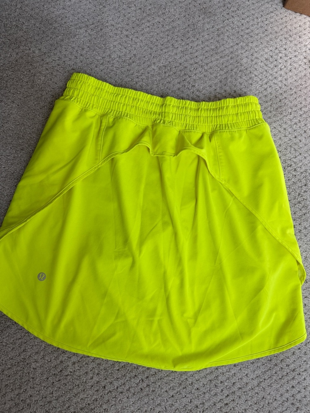 Lululemon Hotty Hot Neon Yellow Skort Skirt long Size 8 - Picture 12 of 13